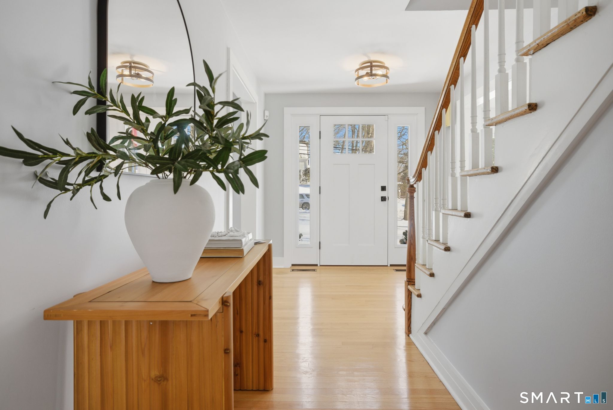 341 Crestwood Road Fairfield, CT 06824 - Photo 2 of 32