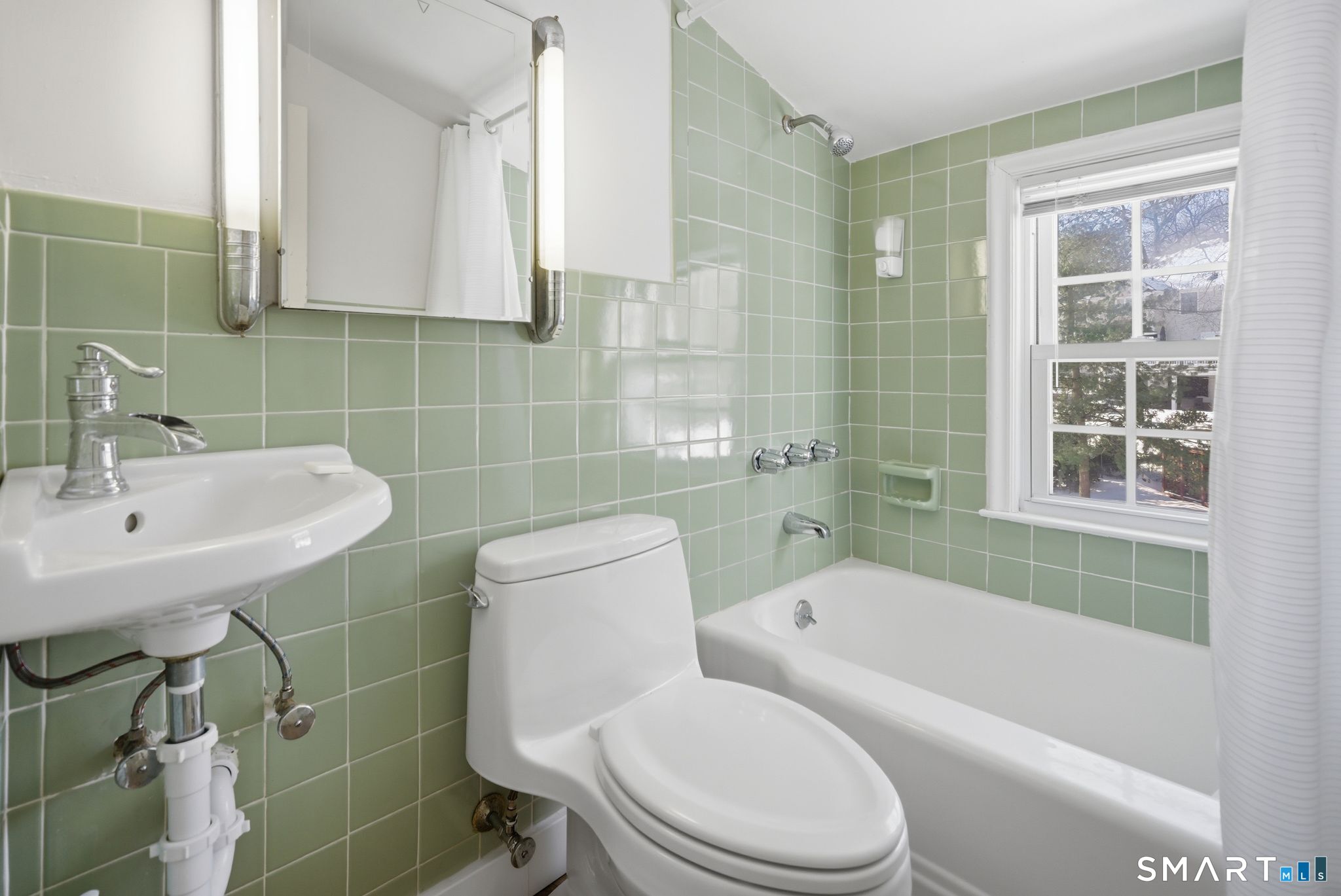 341 Crestwood Road Fairfield, CT 06824 - Photo 26 of 32