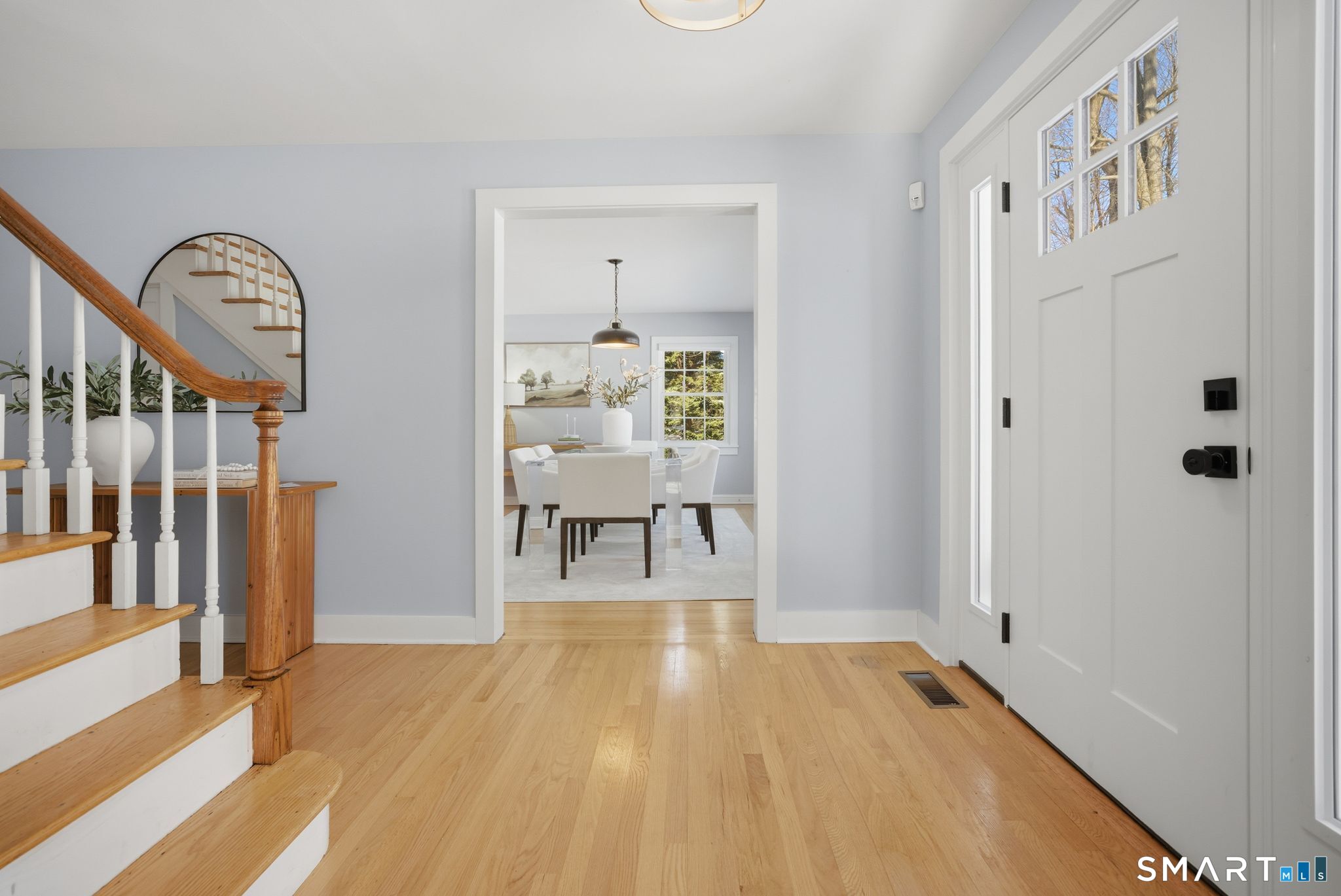 341 Crestwood Road Fairfield, CT 06824 - Photo 3 of 32