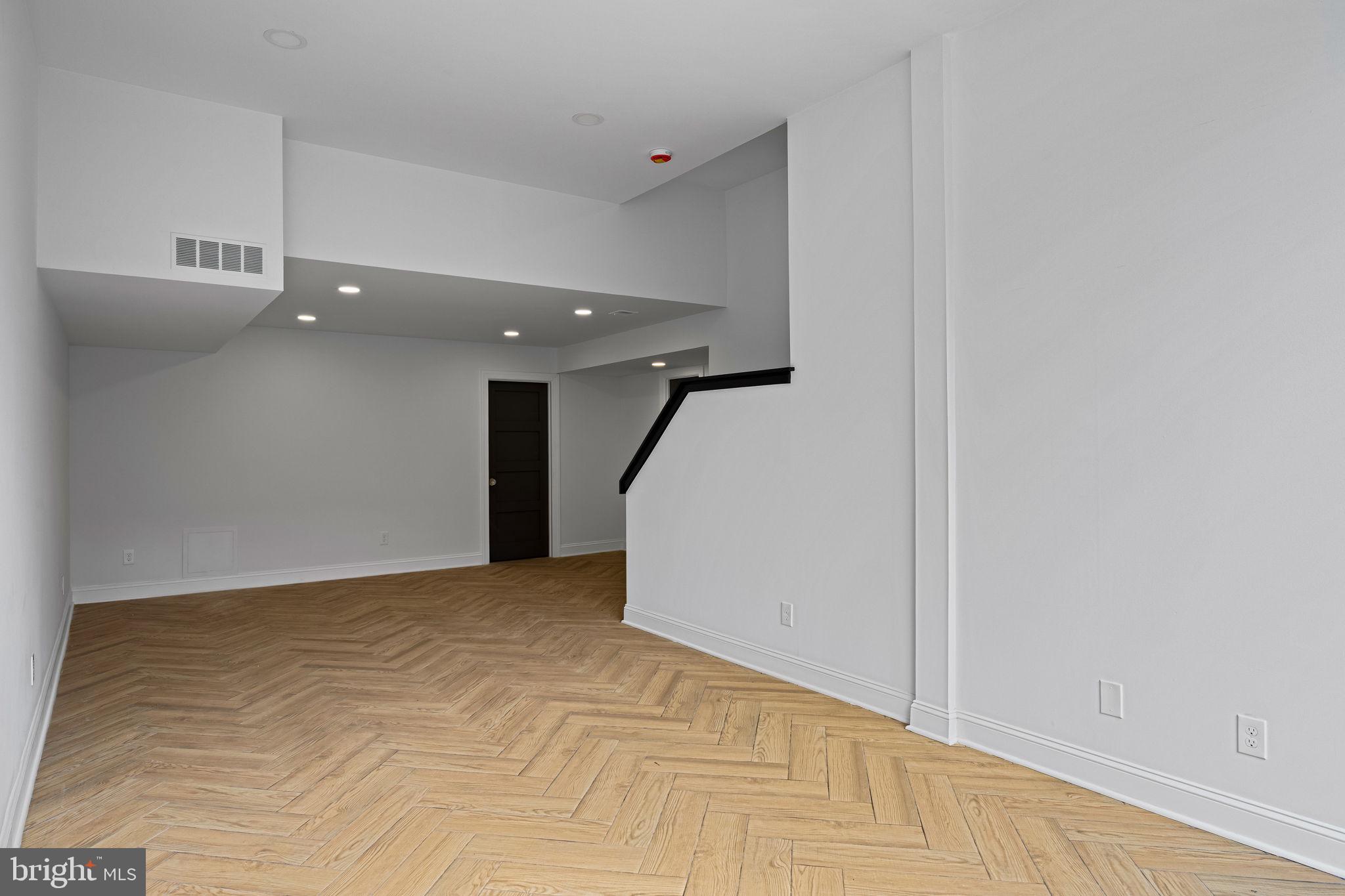 242 Locust Street Philadelphia, PA 19106 - Photo 44 of 62 a view of a livingroom with a ceiling fan