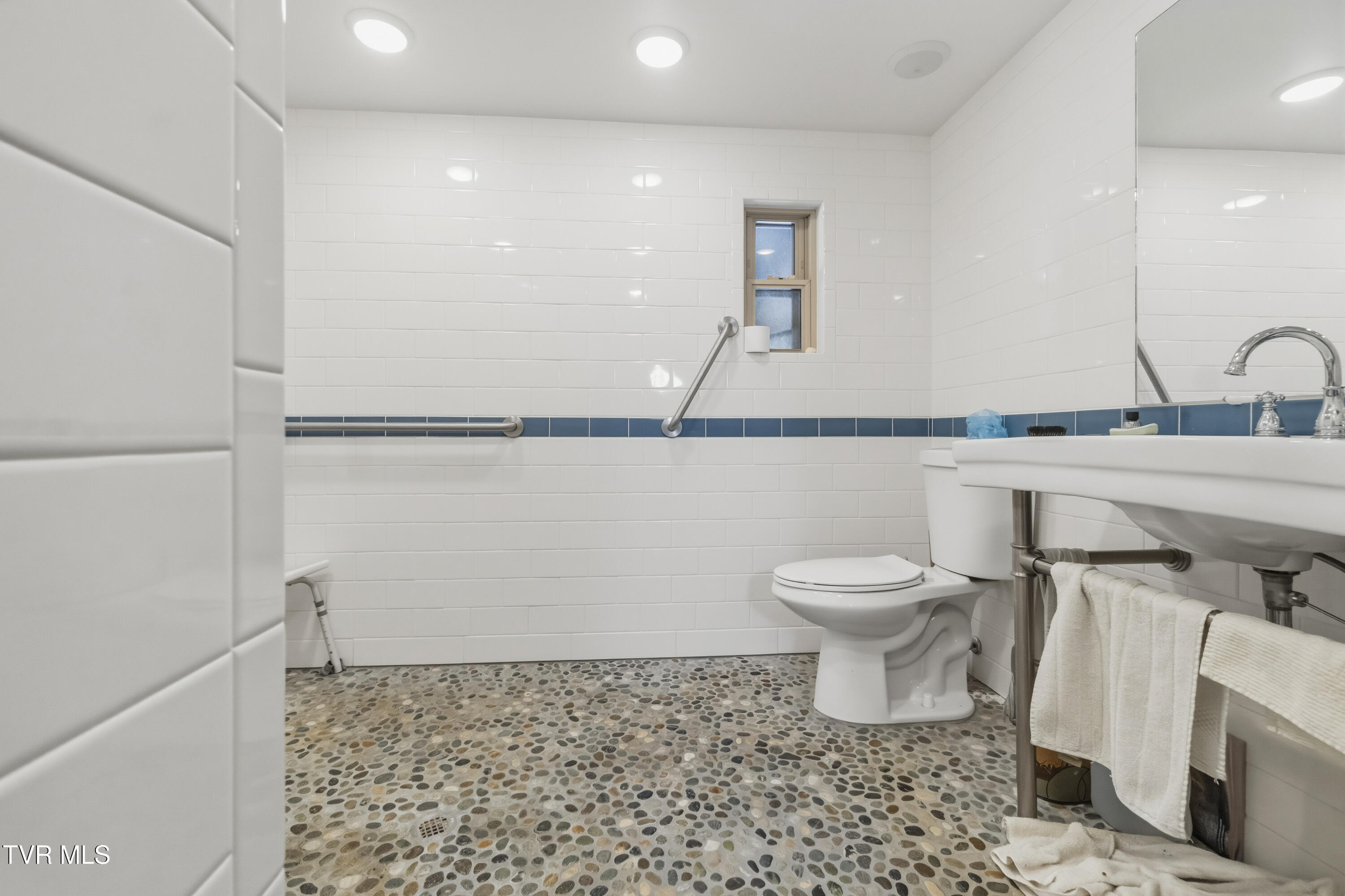 701 Doc Hawkins Road Greeneville, TN 37745 - Photo 13 of 51 DSC06617