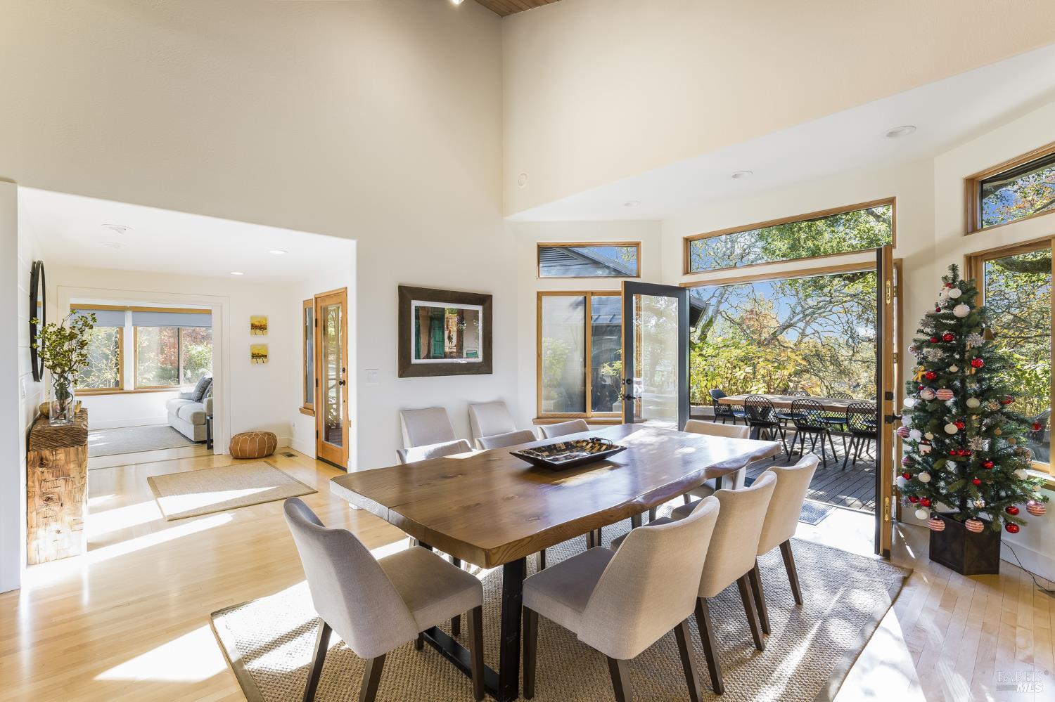 705 Chiquita Road Healdsburg, CA 95448 - Photo 13 of 72 Gallery Image 13