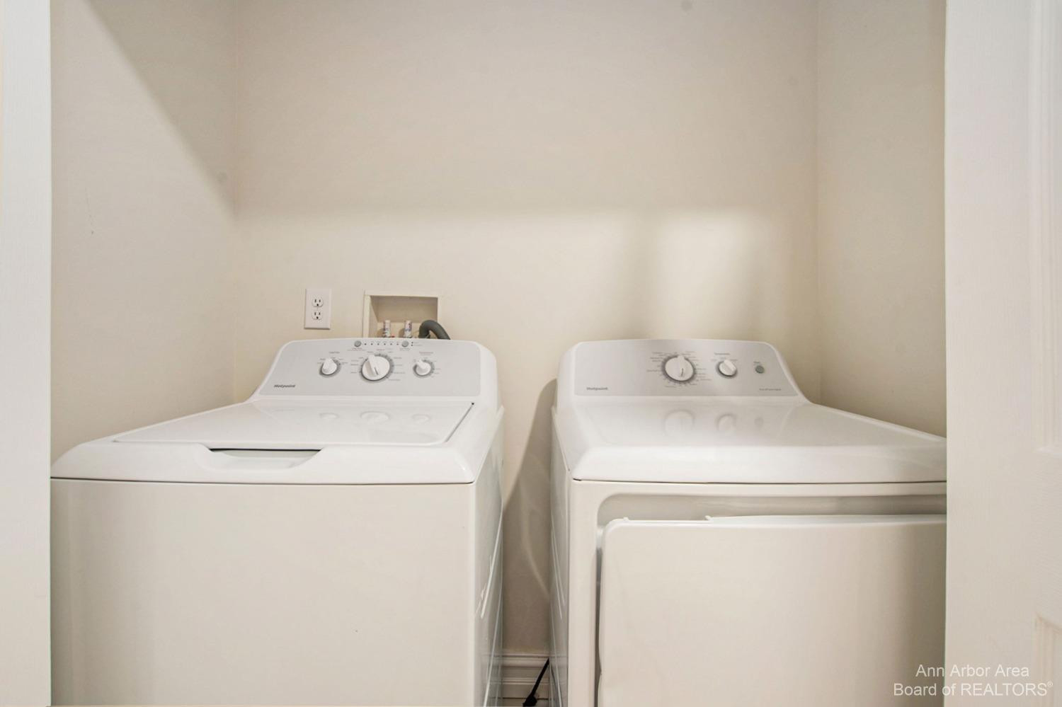 3231 Lohr Road Ann Arbor, MI 48108 - Photo 17 of 25 Convenient upper-level laundry.