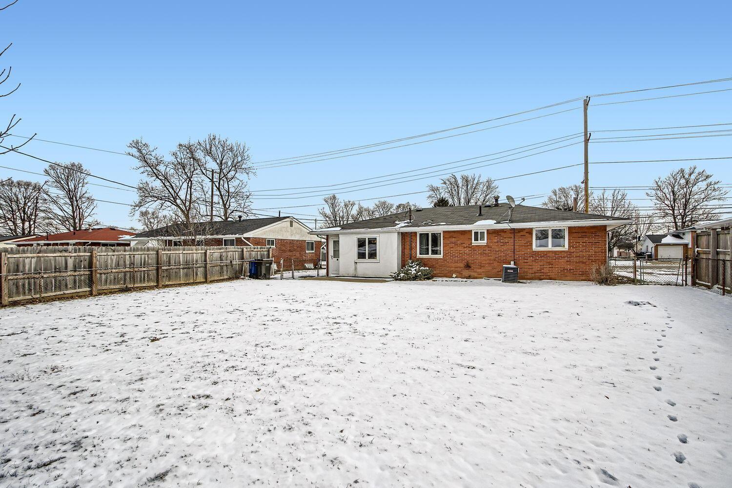 4399 Maize Road Columbus, OH 43224 - Photo 27 of 29 Large yard