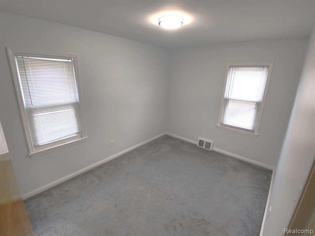 4311 Howe Road Wayne, MI 48184 - Photo 7 of 19