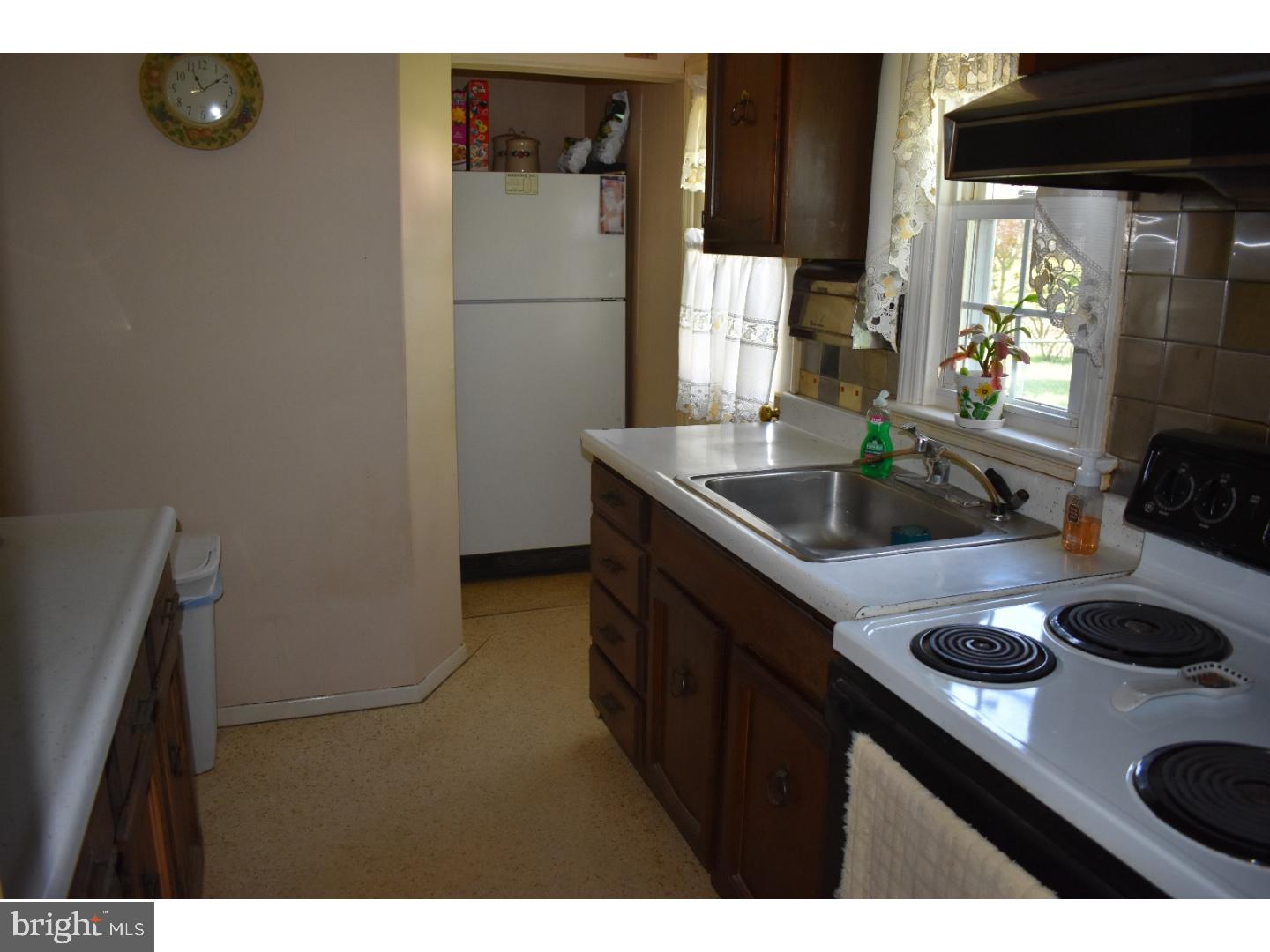 2221 Clayton Road Morton, PA 19070 - Photo 5 of 16 Gallery Image 5