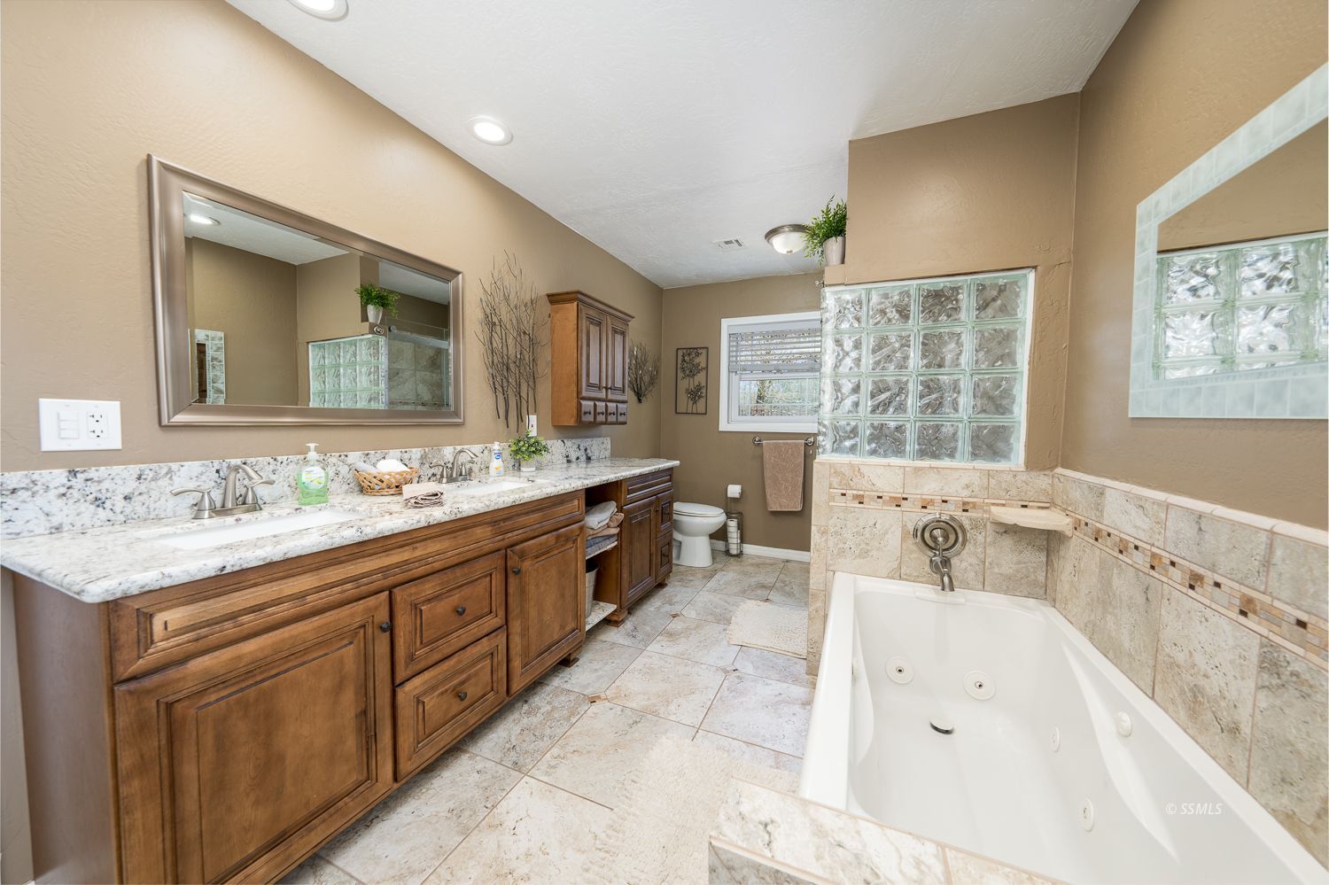1252 Wayne Street Ridgecrest, CA 93555 - Photo 37 of 44 Gallery Image 37