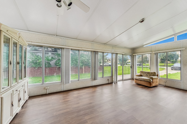 215 North Westgate Road Mount Prospect, IL 60056 - Photo 18 of 25 Gallery Image 18