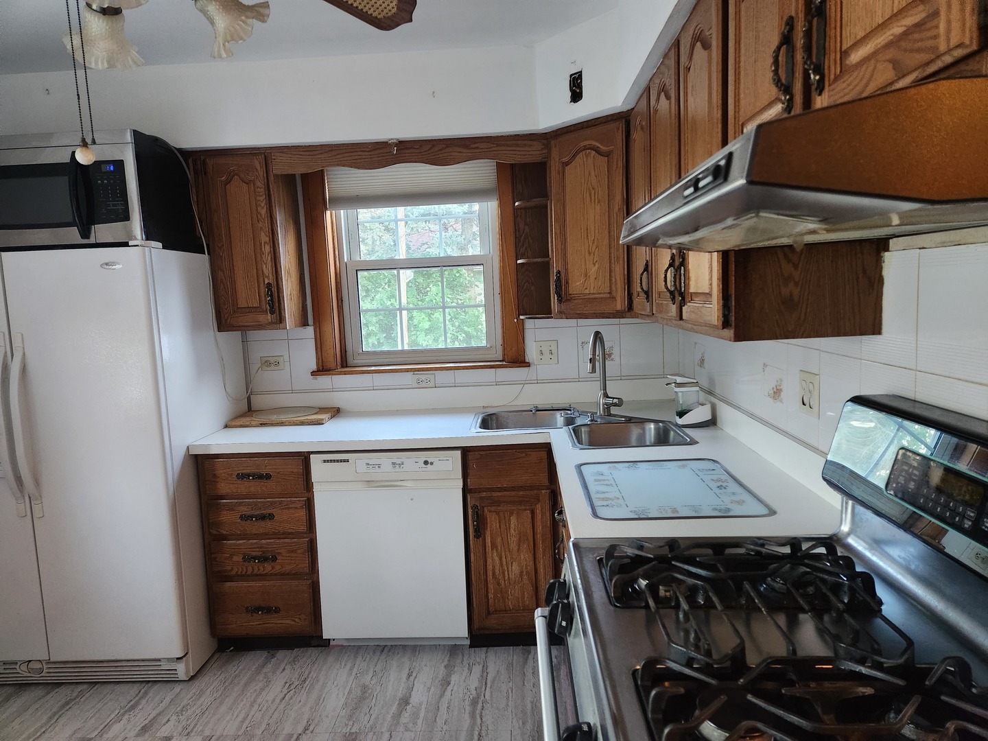 215 North Westgate Road Mount Prospect, IL 60056 - Photo 5 of 25 Gallery Image 5