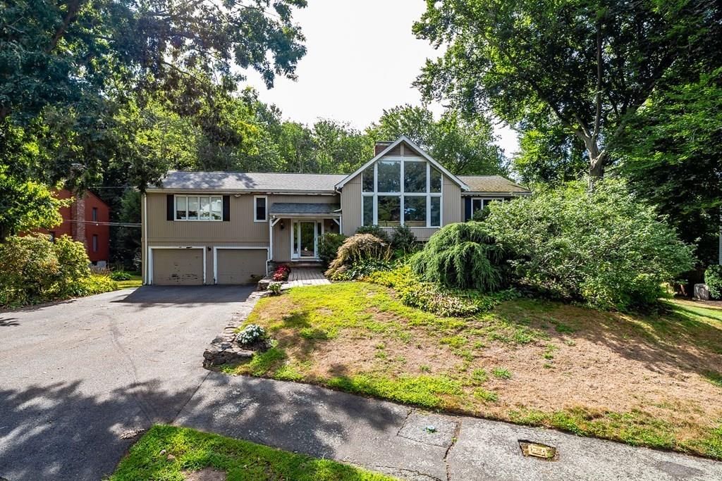 8 Paddock Lane Lexington, MA 02421 - Photo 2 of 25