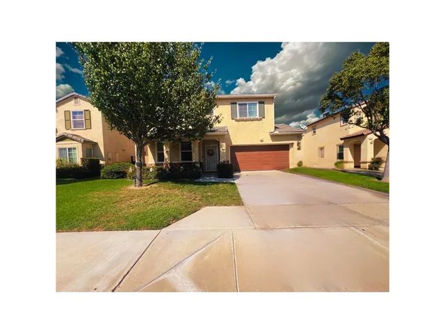 a picture of a park with plants and trees