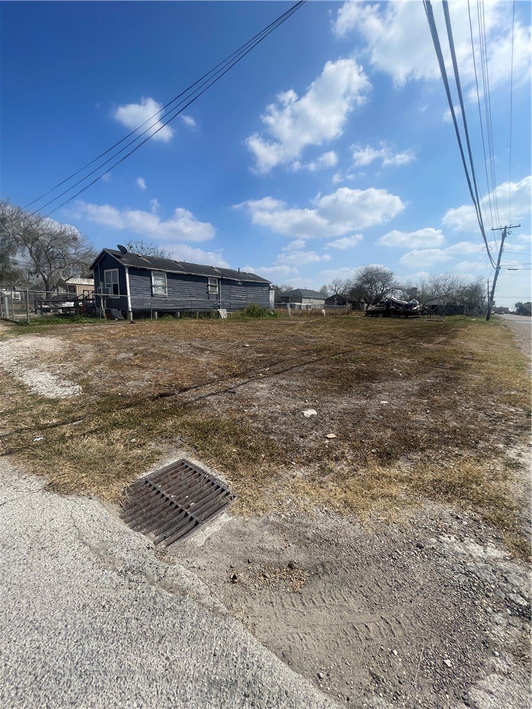 1040 Nebraska Street Robstown, TX 78380 - Photo 5 of 6 a view of a lake