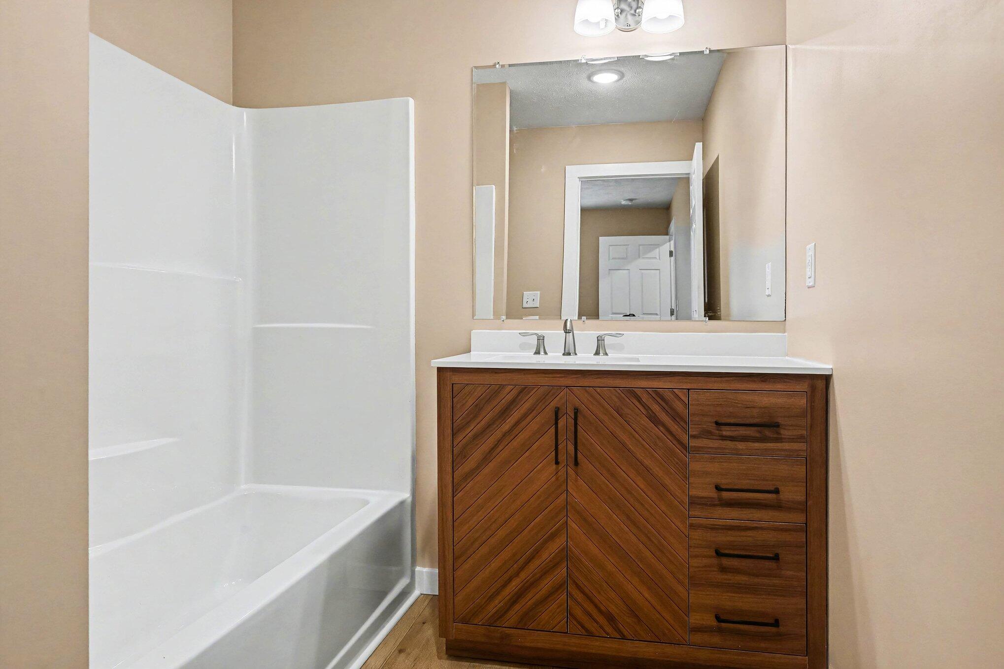 5882 Mullen Ridge Drive Delton, MI 49046 - Photo 18 of 38 020_file_1868