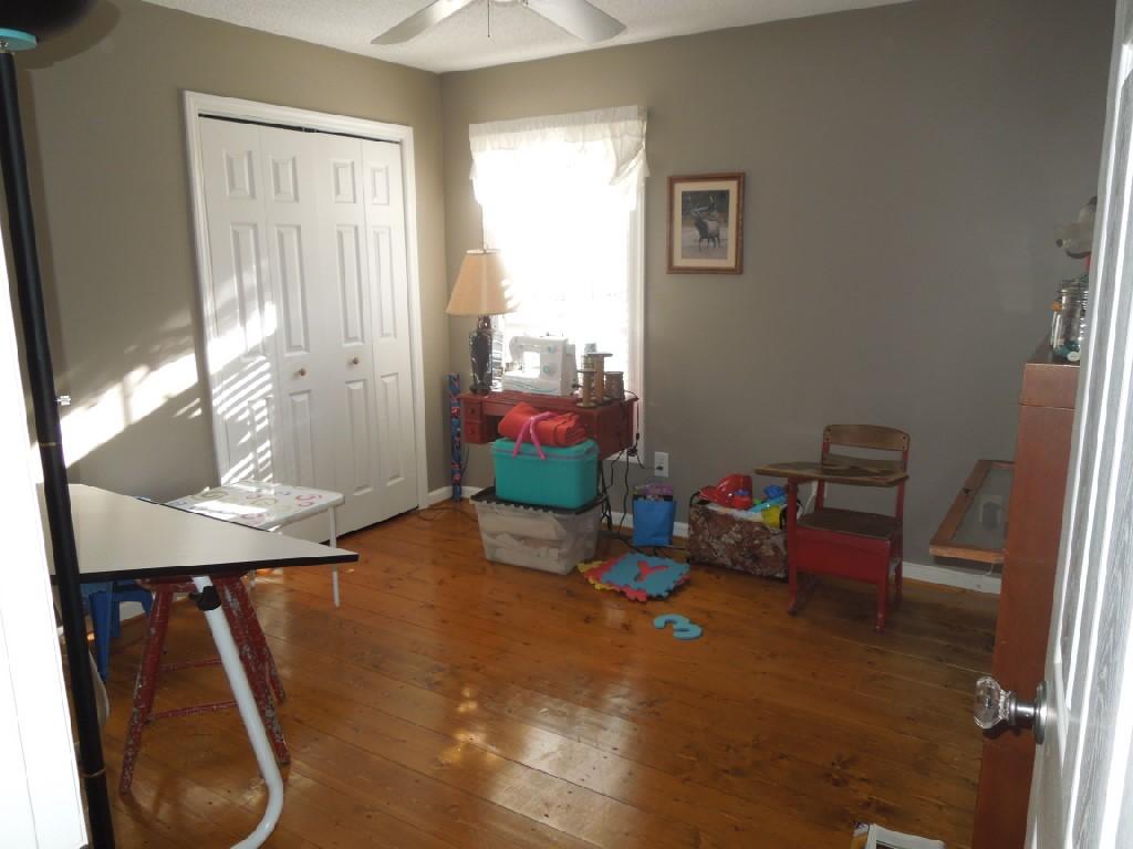 1034 Persinger Road Southwest Roanoke, VA 24015 - Photo 12 of 51 DSCN6716.JPG