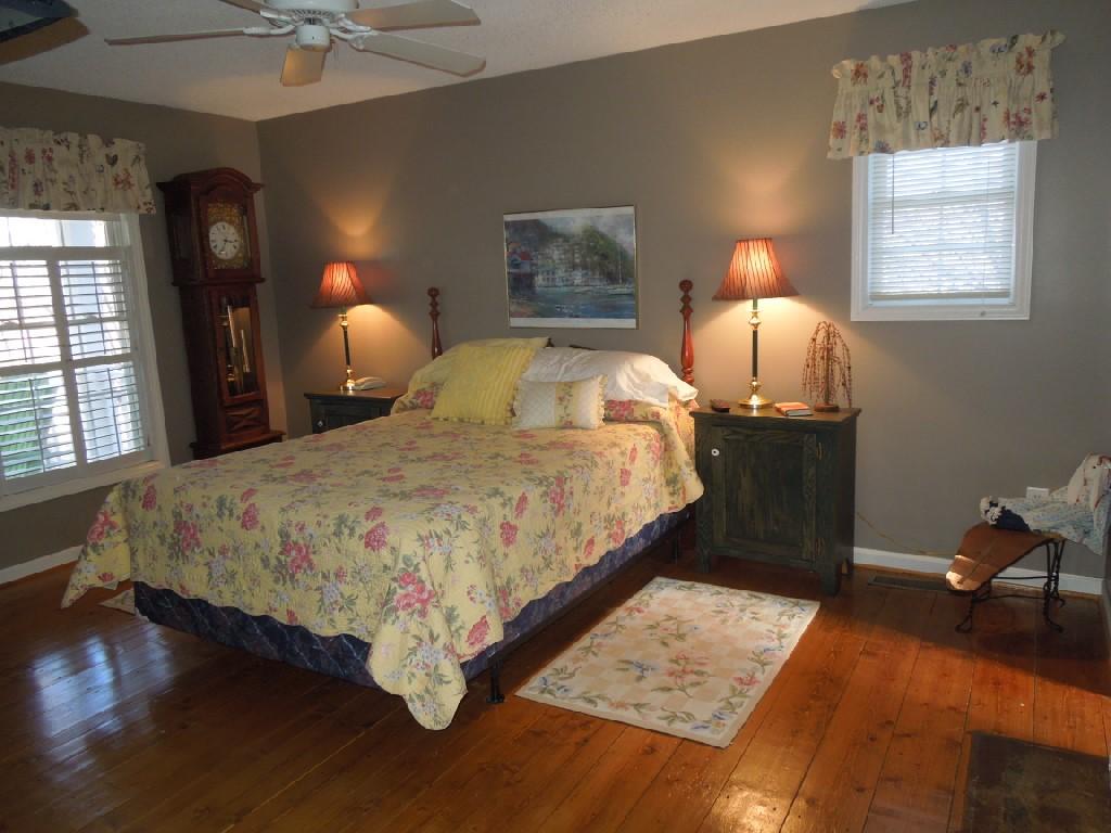 1034 Persinger Road Southwest Roanoke, VA 24015 - Photo 14 of 51 DSCN6707.JPG