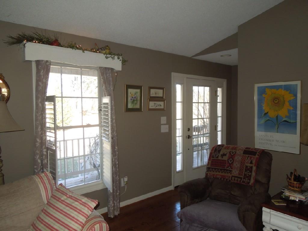 1034 Persinger Road Southwest Roanoke, VA 24015 - Photo 3 of 51 DSCN6694.JPG