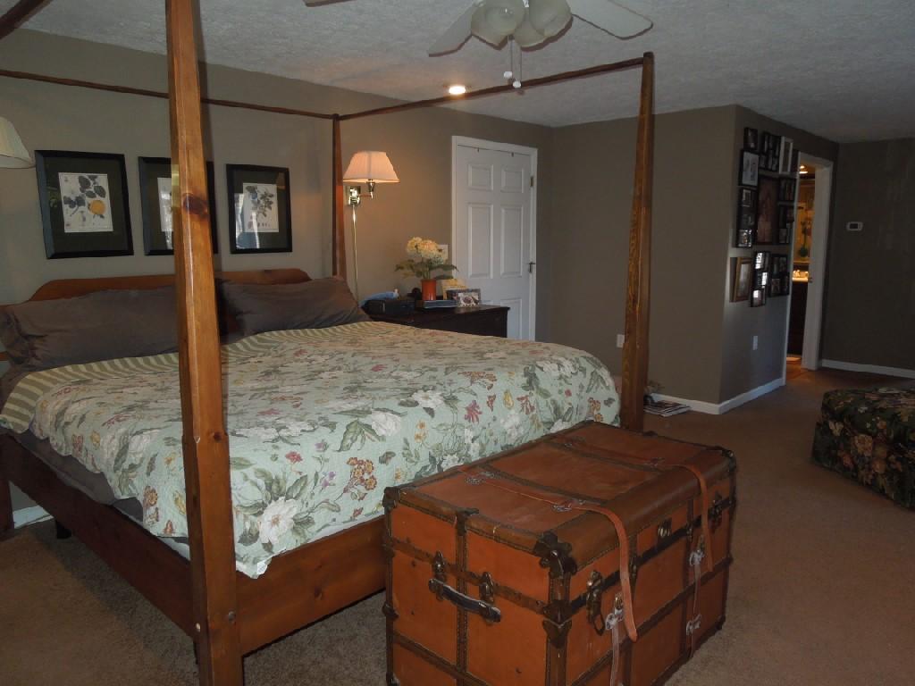1034 Persinger Road Southwest Roanoke, VA 24015 - Photo 25 of 51 DSCN6672.JPG