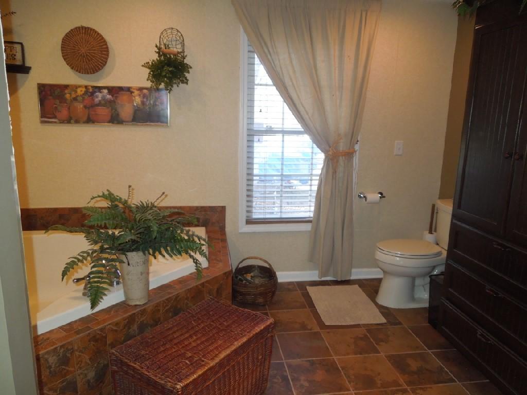 1034 Persinger Road Southwest Roanoke, VA 24015 - Photo 31 of 51 DSCN6680.JPG