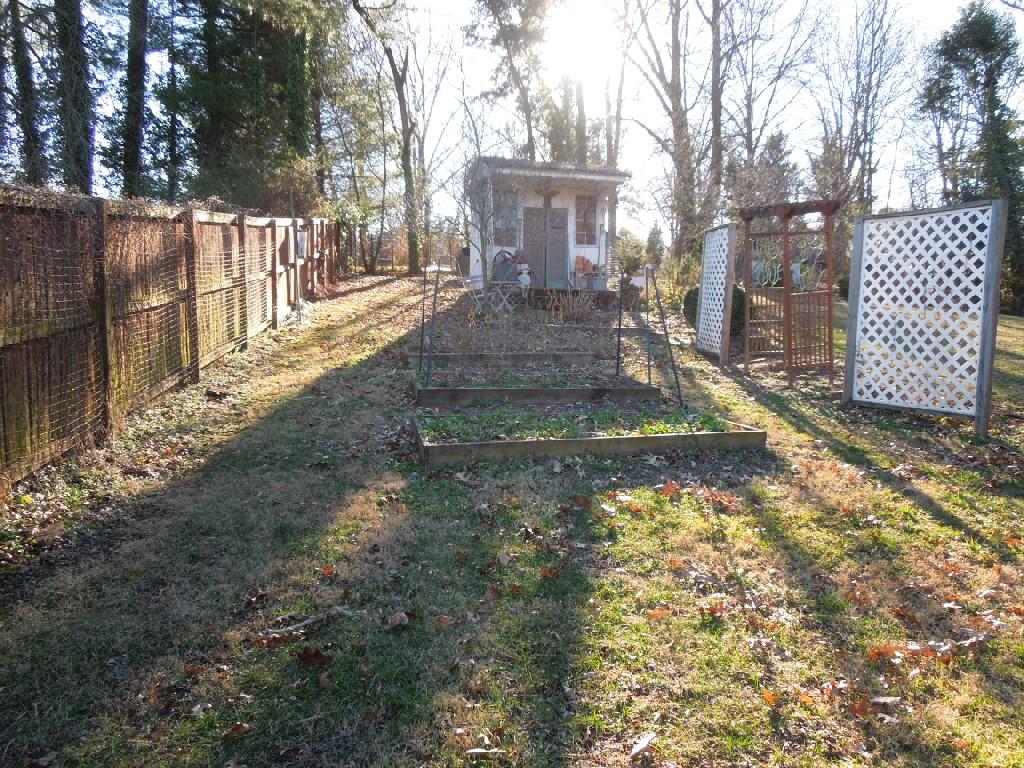 1034 Persinger Road Southwest Roanoke, VA 24015 - Photo 43 of 51 DSCN6729.JPG