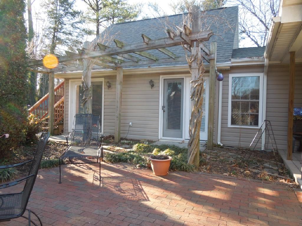 1034 Persinger Road Southwest Roanoke, VA 24015 - Photo 45 of 51 DSCN6732.JPG