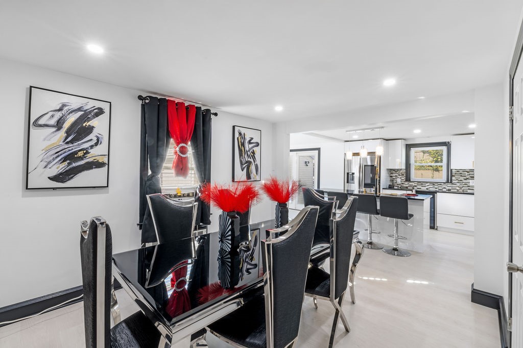 221 Holmes Road Warwick, RI 02888 - Photo 18 of 39