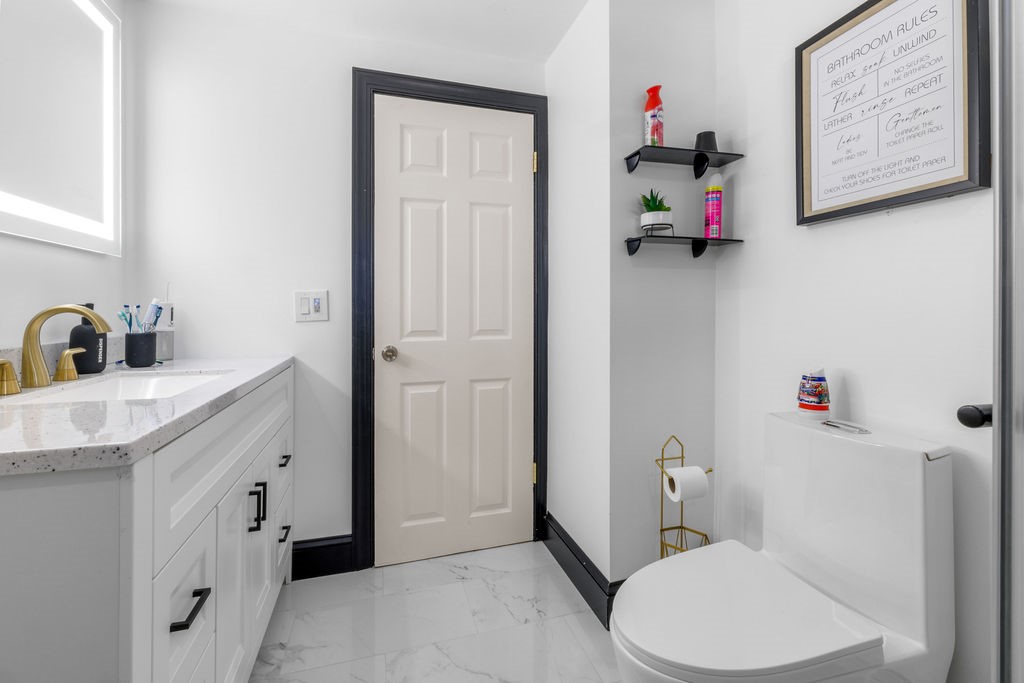 221 Holmes Road Warwick, RI 02888 - Photo 20 of 39 Full bathroom on the first level