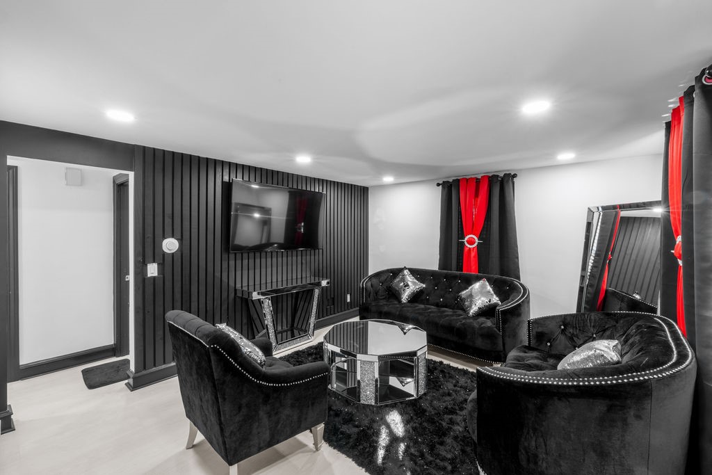 221 Holmes Road Warwick, RI 02888 - Photo 22 of 39 living room first level