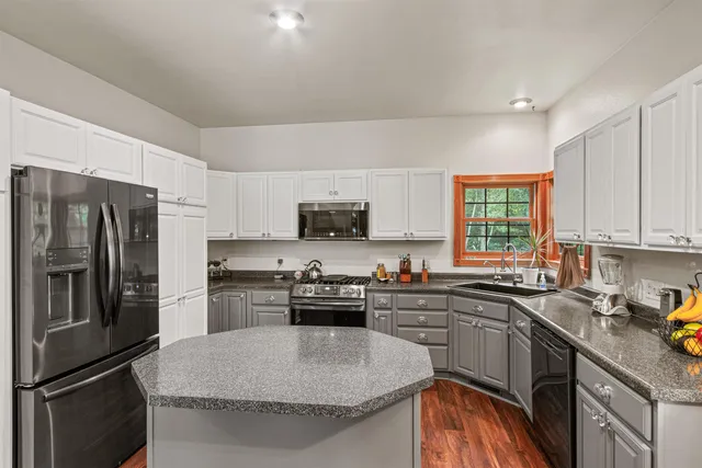 $990,000 | N1736 20th Road, Wautoma, WI 54982