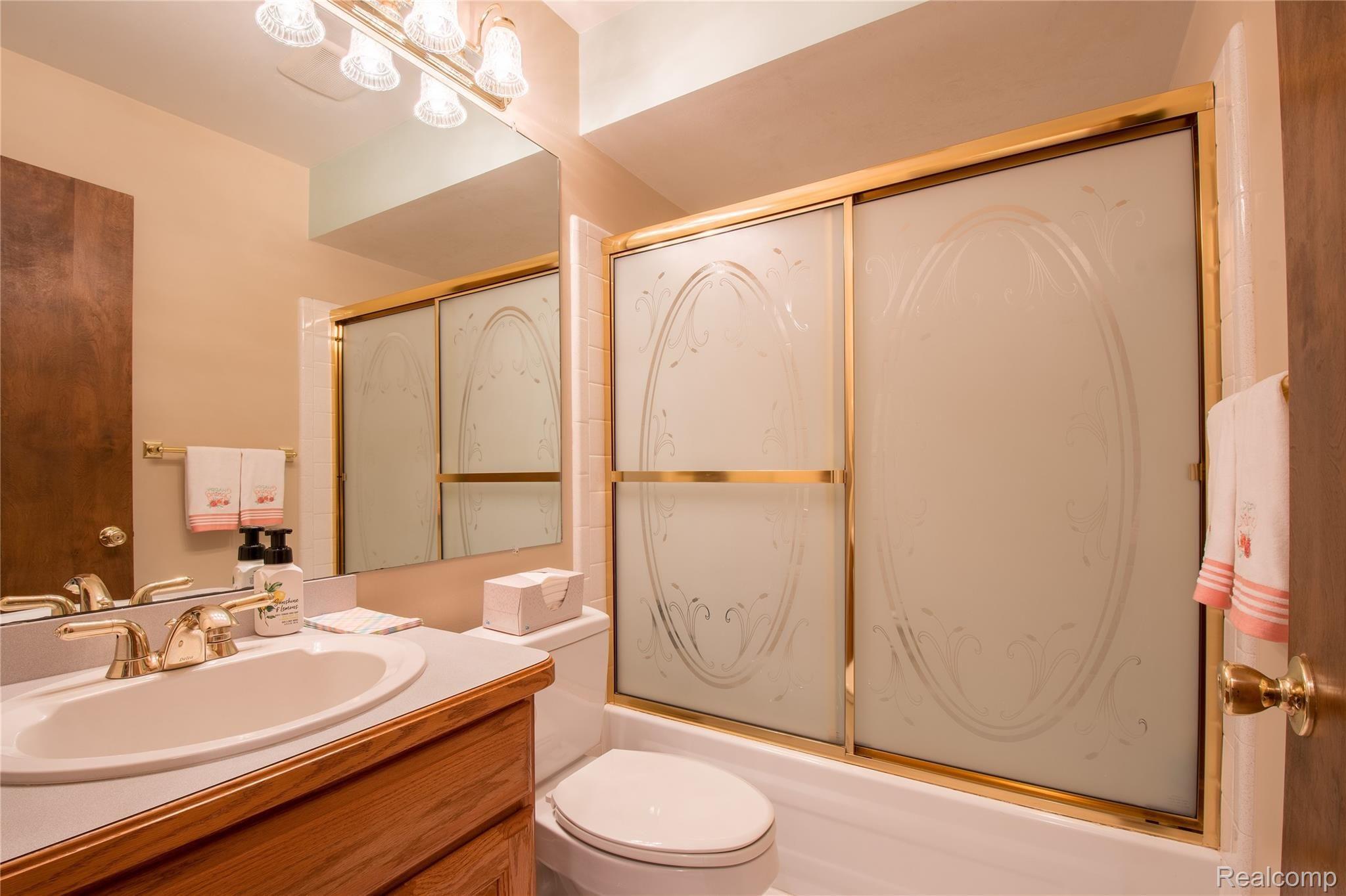 100 South Hughes Road Howell, MI 48843 - Photo 17 of 26 Main Bath