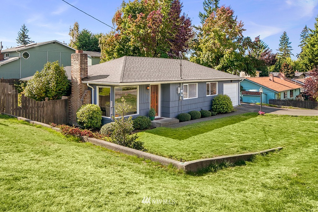 9008 220th Street Southwest Edmonds, WA 98026 - Photo 1 of 12 Gallery Image 1