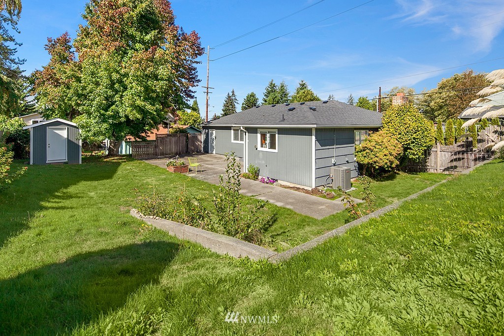 9008 220th Street Southwest Edmonds, WA 98026 - Photo 12 of 12 Gallery Image 12