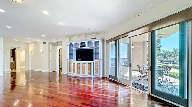 $2,295,000 | 660 Osceola Avenue, Unit 101, Winter Park, FL 32789