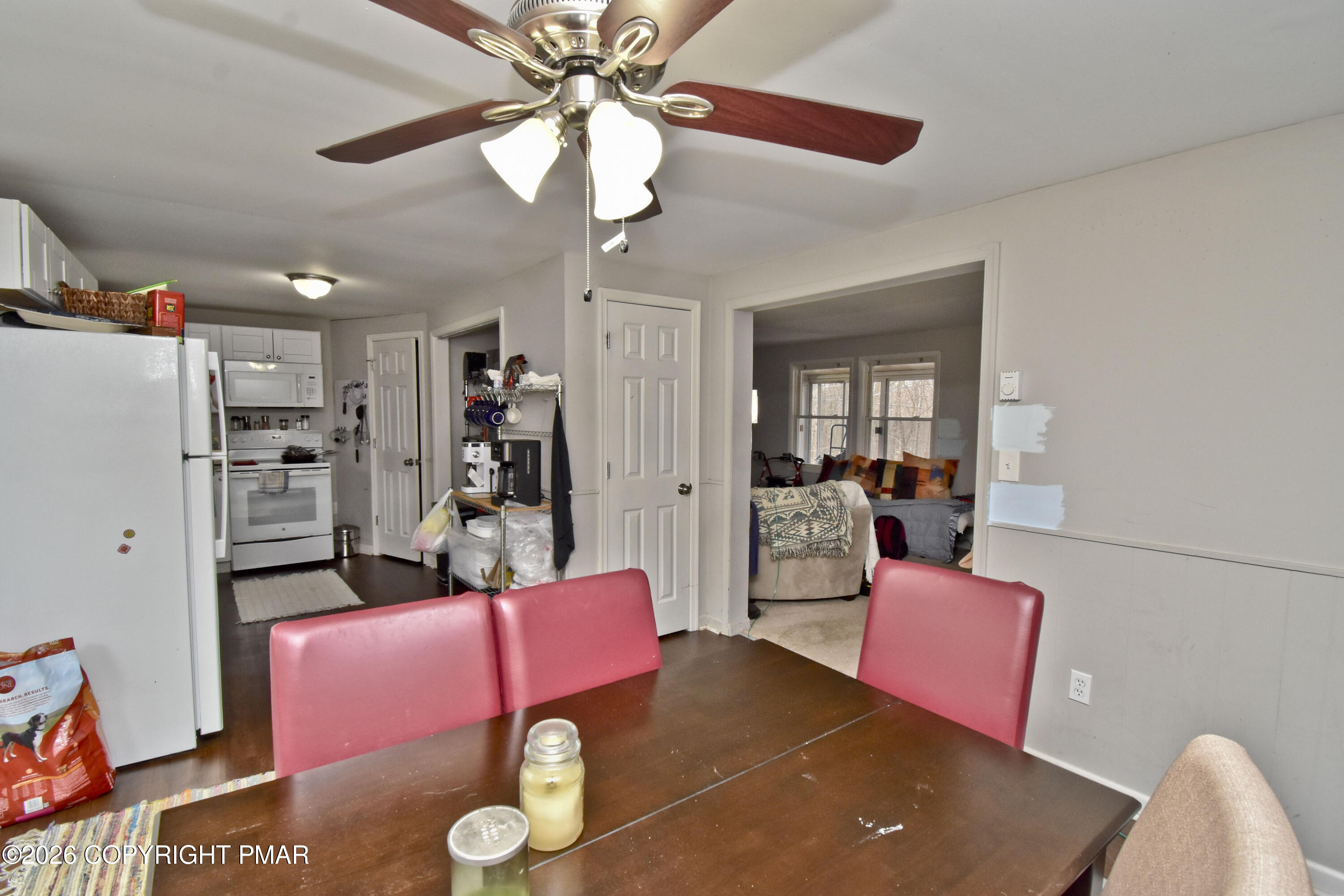 201 Buckhill Road Albrightsville, PA 18210 - Photo 5 of 32 a living room with furniture