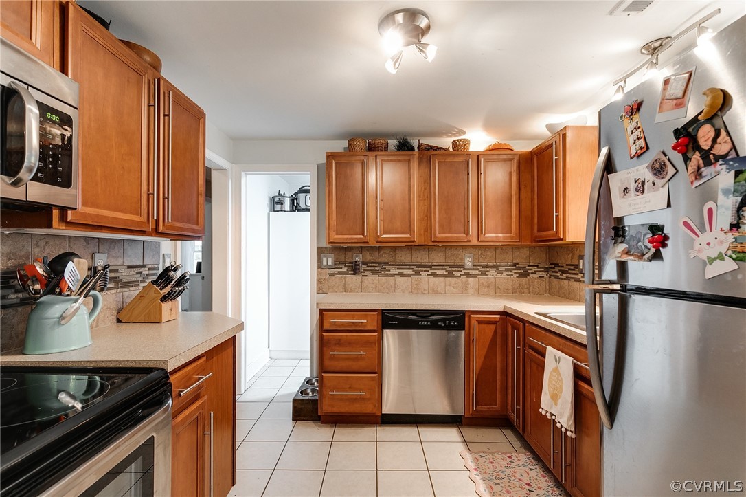 7854 Whitworth Road North Chesterfield, VA 23235 - Photo 7 of 20 Gallery Image 7