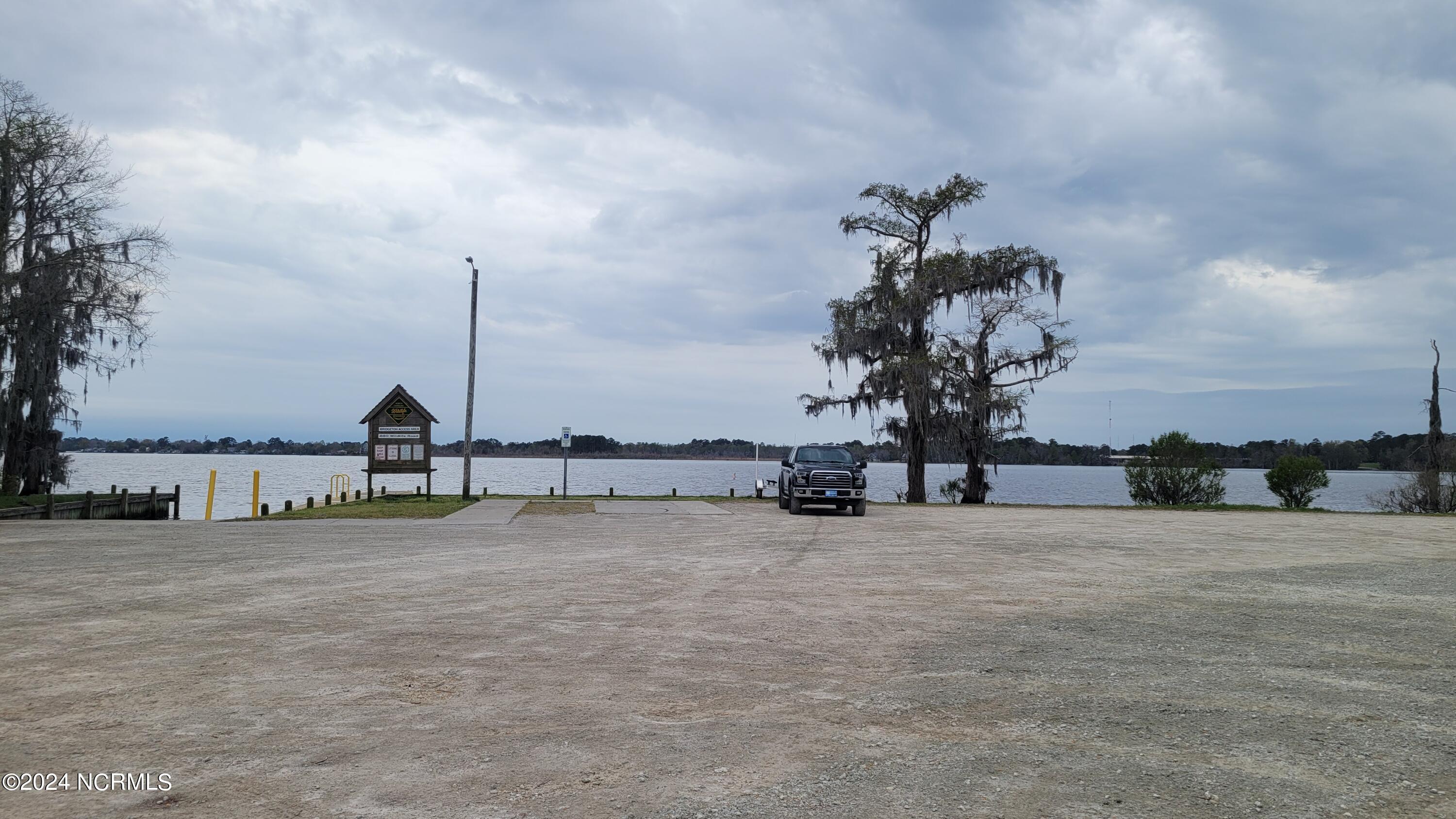 190 Wildlife Road New Bern, NC 28560 - Photo 25 of 25 Parking for vehicles & boat trailers