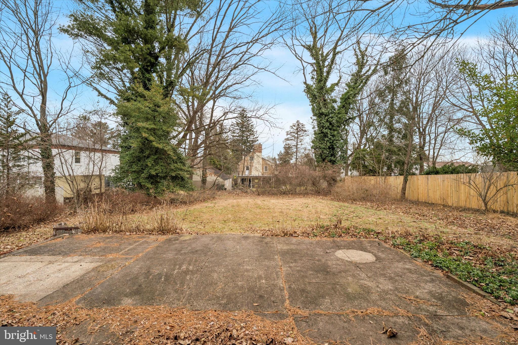 211 Kent Road Wyncote, PA 19095 - Photo 24 of 26 a view of yard covered with snow in front of house
