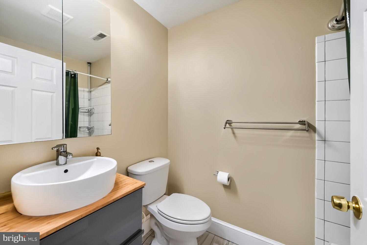 11 West Biddle Street, Unit 11B Baltimore, MD 21201 - Photo 15 of 17