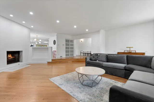 $849,500 | 515 Karey Court, Wilmette, IL 60091