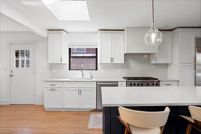 $849,500 | 515 Karey Court, Wilmette, IL 60091