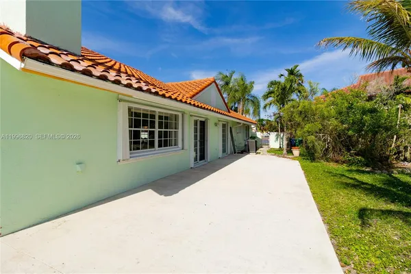 $1,350,000 | 10352 Northwest 46th Street, Doral, FL 33178