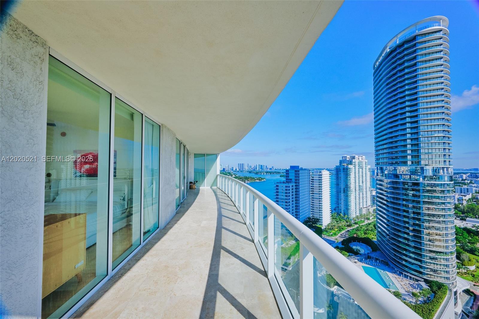 450 Alton Road, Unit 2810 Miami Beach, FL 33139 - Photo 18 of 29 Photo 18