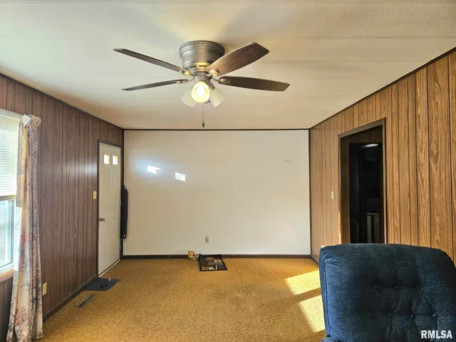 $165,000 | 1093 Ocean Avenue, Moscow, IA 52760