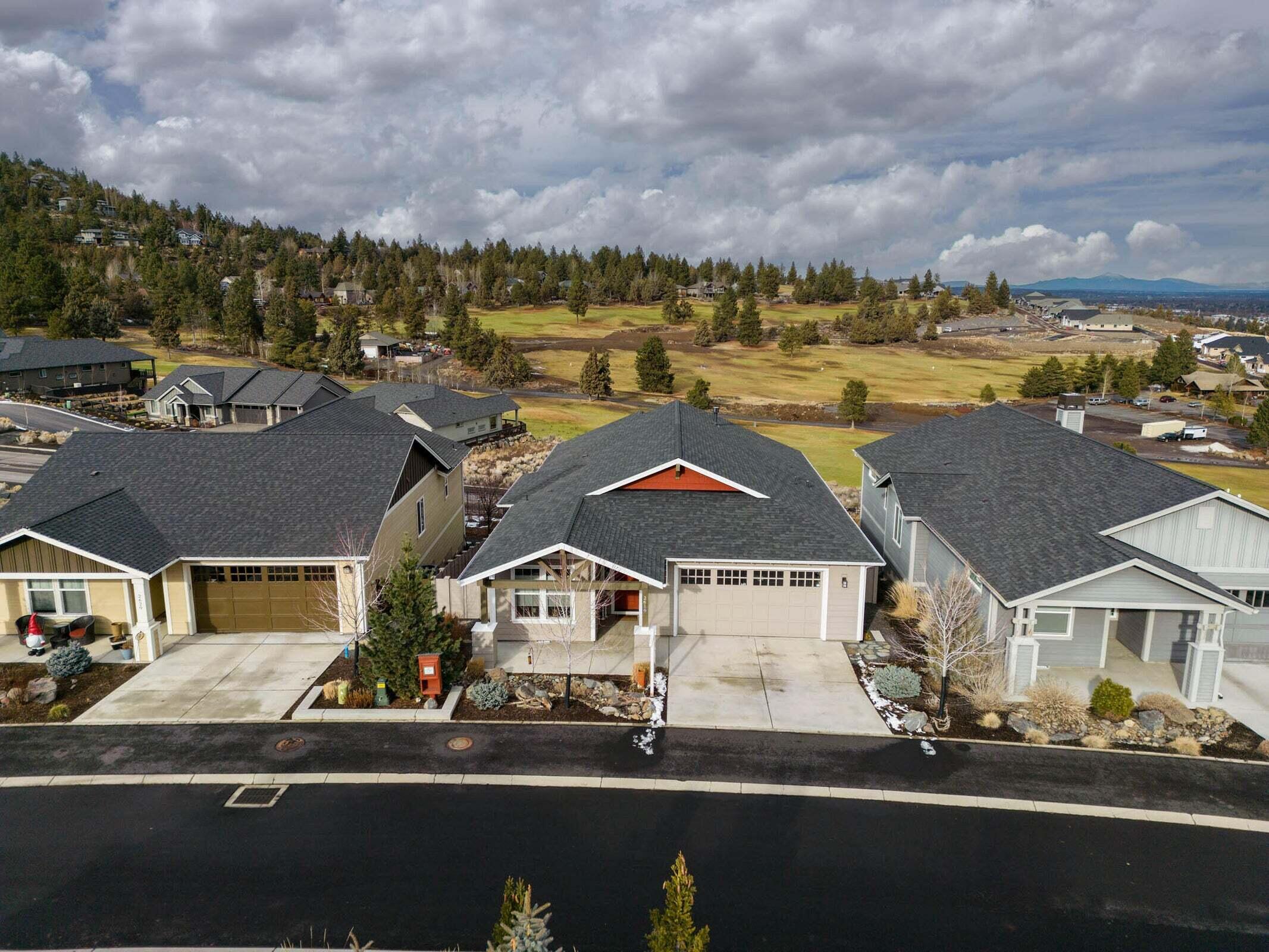 2616 Northwest Compass Corner Loop Bend, OR 97703 - Photo 19 of 33 20230107172612487333000000-o