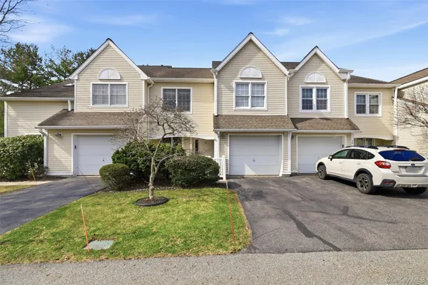 $449,000 | 60 Spruce Ridge Drive, Fishkill, NY 12524