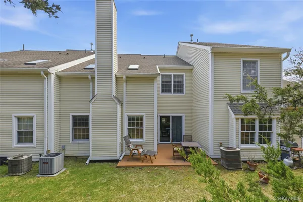 $449,000 | 60 Spruce Ridge Drive, Fishkill, NY 12524