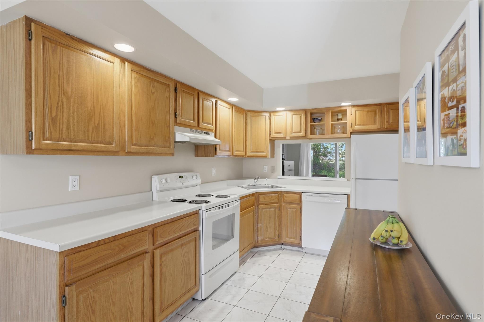 60 Spruce Ridge Drive Fishkill, NY 12524 - Photo 9 of 34