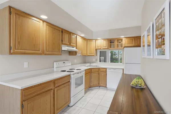 $449,000 | 60 Spruce Ridge Drive, Fishkill, NY 12524