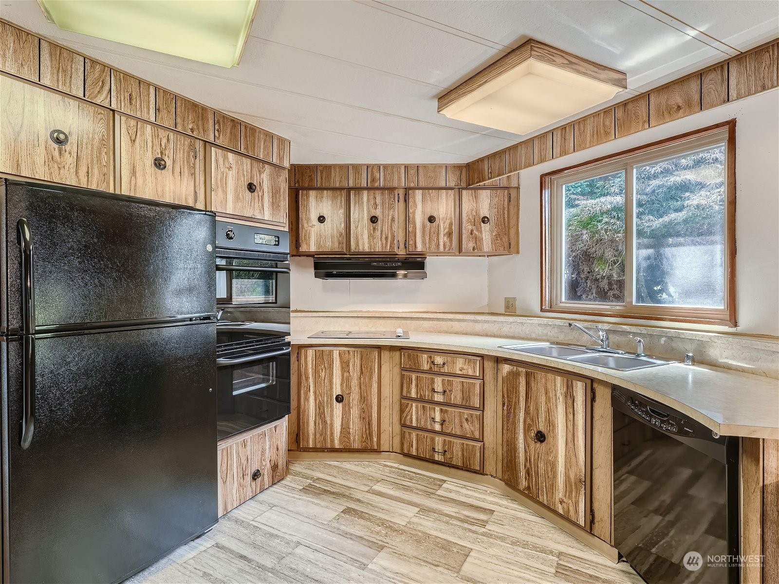 201 Union Avenue Southeast, Unit 105 Renton, WA 98059 - Photo 3 of 17 Gallery Image 3