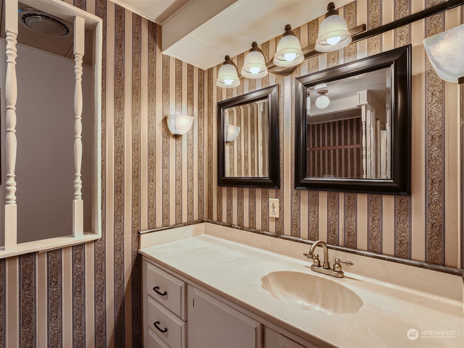 201 Union Avenue Southeast, Unit 105 Renton, WA 98059 - Photo 9 of 17 Gallery Image 9