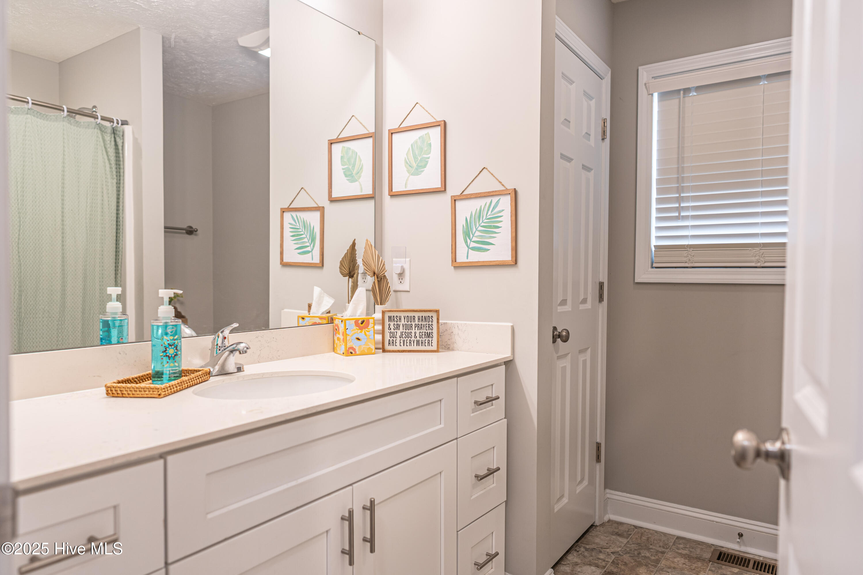 2019 Brooklyn Lane Rockingham, NC 28379 - Photo 23 of 33 main bathroom